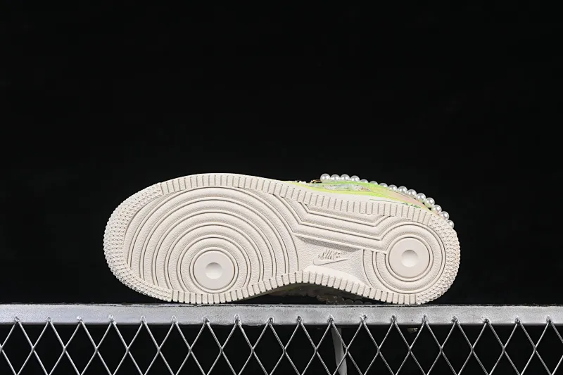 All categories Nk Air Force 1 Air Force series Nk Air Force 1 Low Air Force low-top Nike Air Force 1'07 Low "Pearl & Soft Jade" Hand-painted graffiti Pearl nephrite Air Force 1 low-top casual sneakers FJ7740-101
